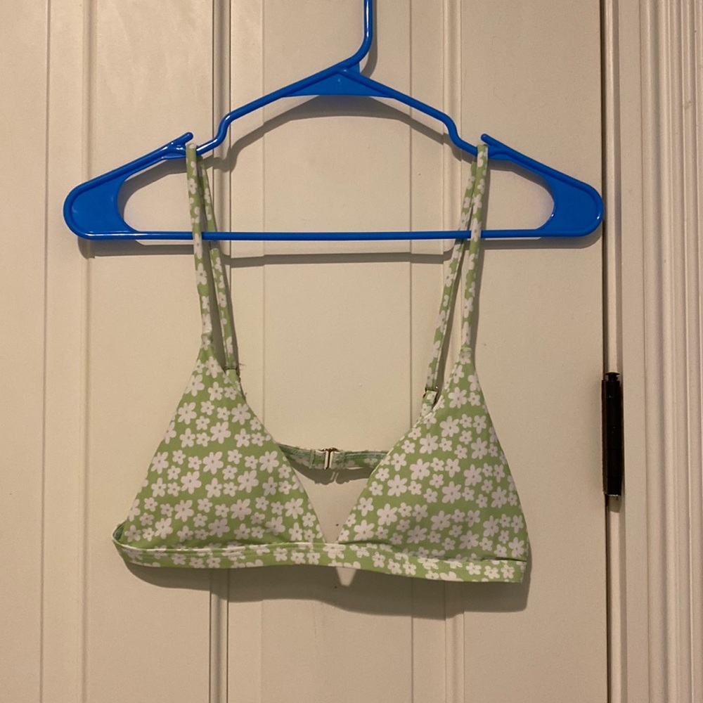 Aurelle daisy top